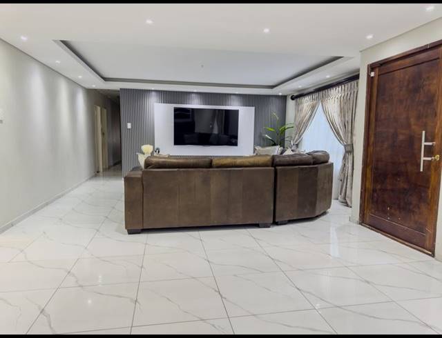 4 BEDROOM HOUSE FOR SALE IN KIBLER PARK